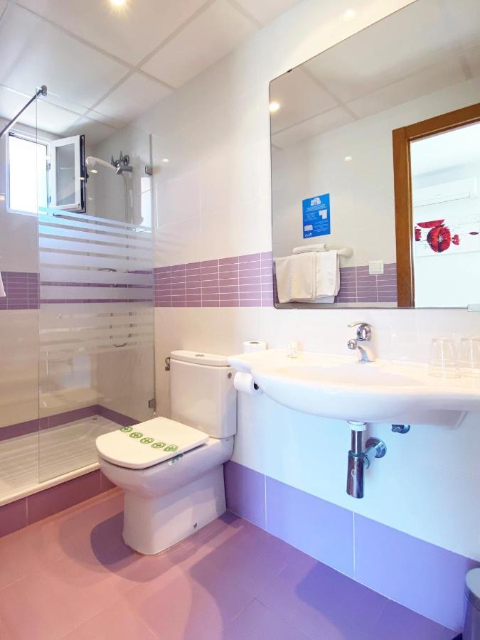 Standard Room,1248427786:JPEG